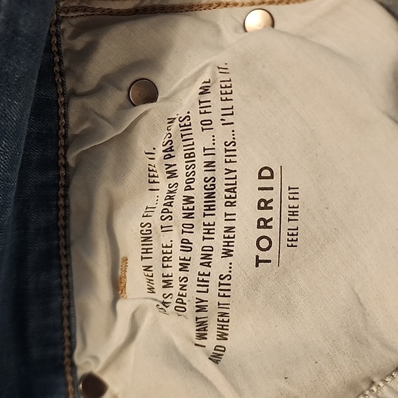 Torrid Jegging Super Soft Feel The Fit 14T Distressed Skinny Jeans - Picture 10 of 13